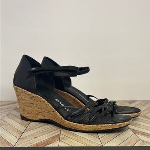 Teva Black leather cork Wedge strappy comfort ankle strap Sandals size 11